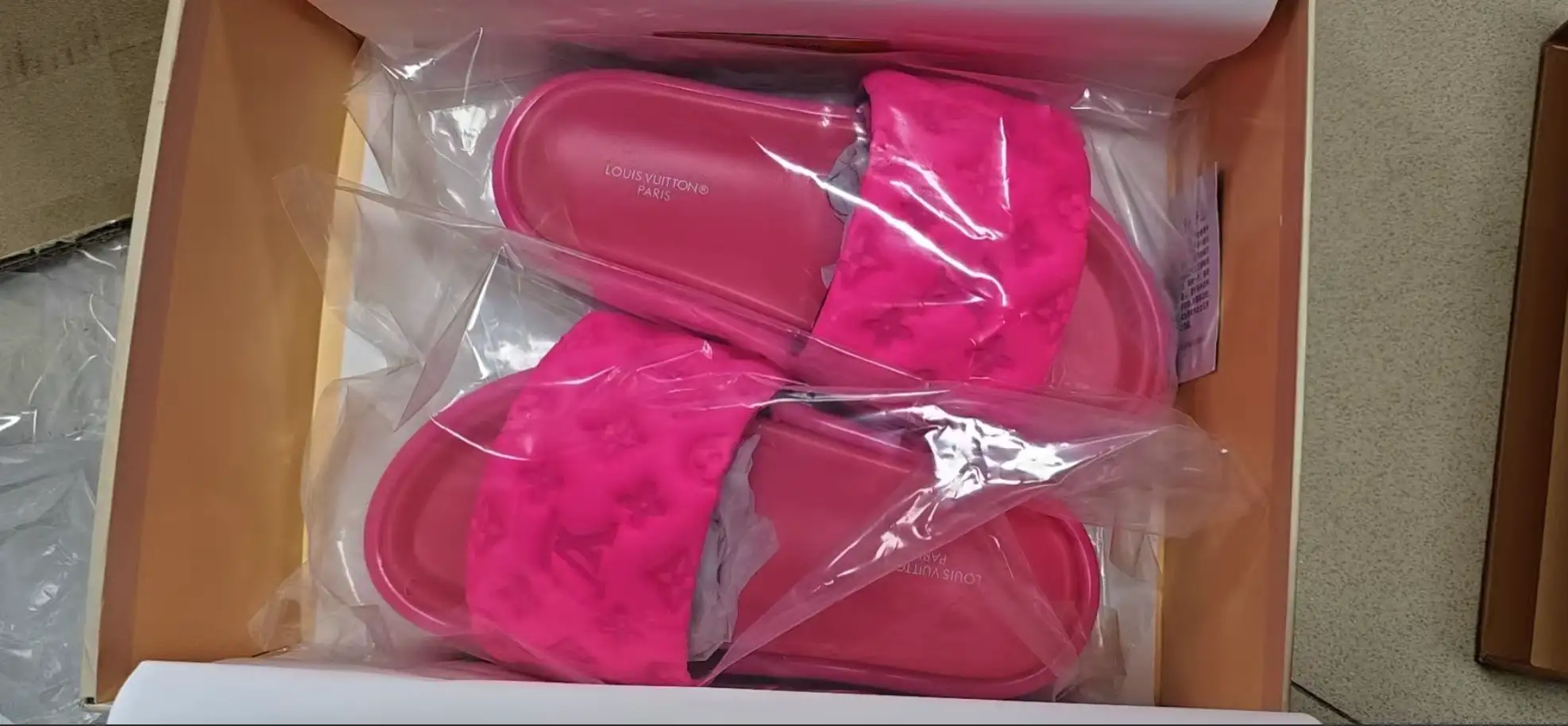 Replica Louis Vuitton Slides Review – Hot Pink Monogram Sandals from AAAPurse