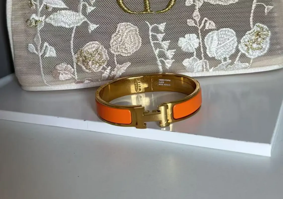 Hermès Clic H Bracelet Dupe Review – Chic, Elegant, and Spot-On Replica