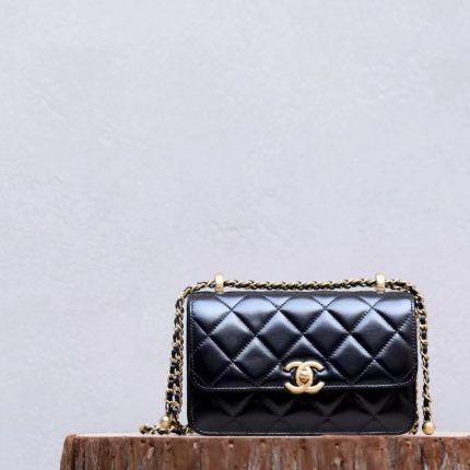 Chanel Matelasse Flap Chain Shoulder Bag Black Leather