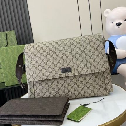 Gucci Large Changing Bag in GG Supreme