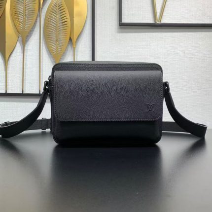 Louis Vuitton Men's Boarding Messenger