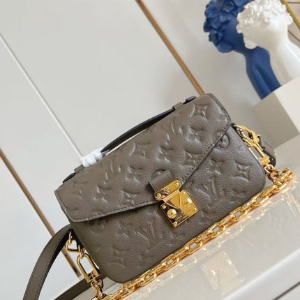 Louis Vuitton Pochette Métis