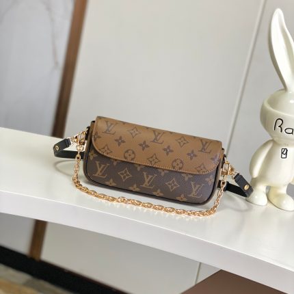 Louis Vuitton Wallet On Chain ...